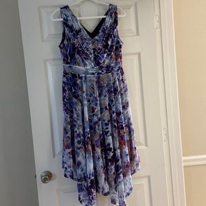 Simply Vera Flowy Blues Dress - Asymmetric - Size Medium